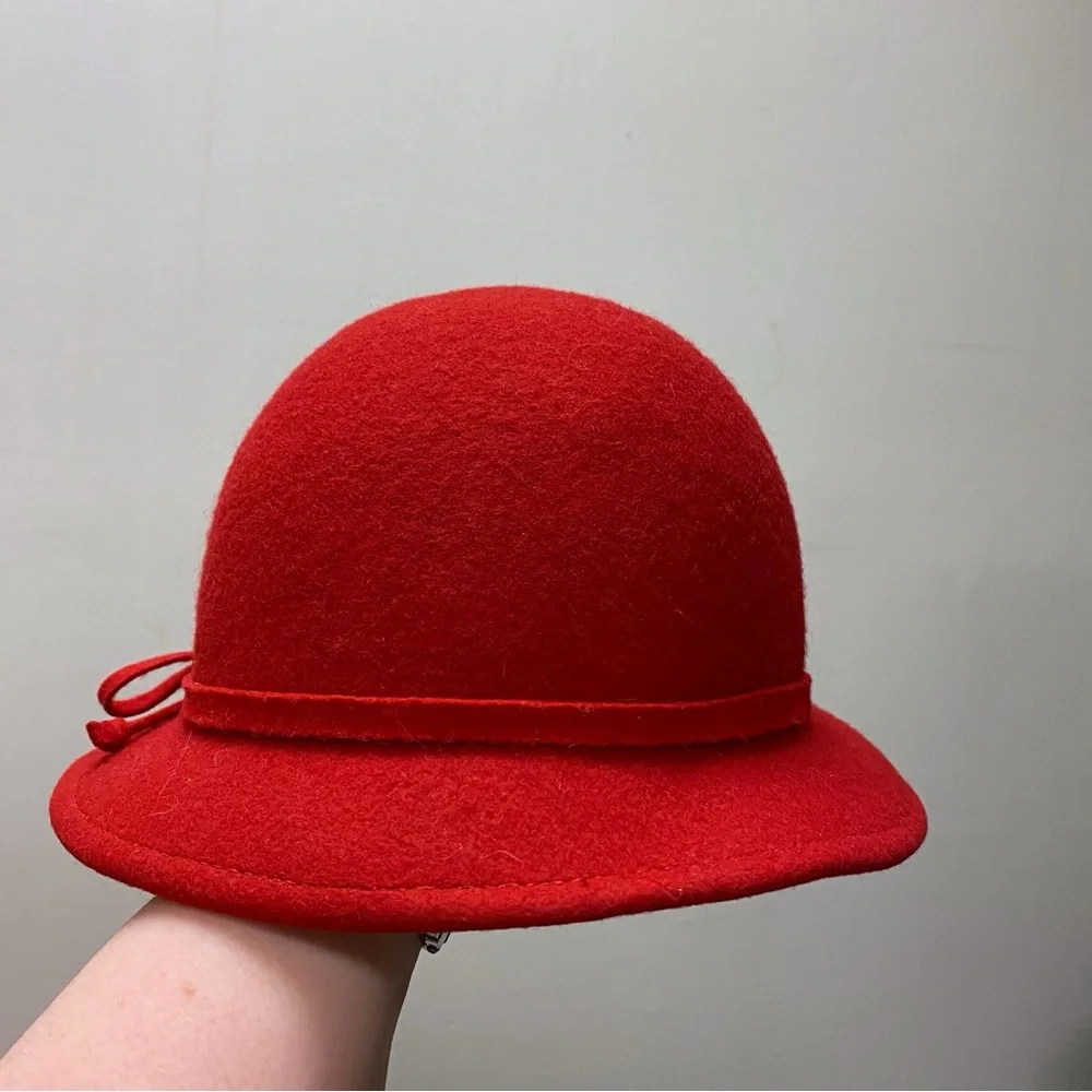 Vintage Red Lancaster Wool Felt Cloche Hat - Picture 4 of 11